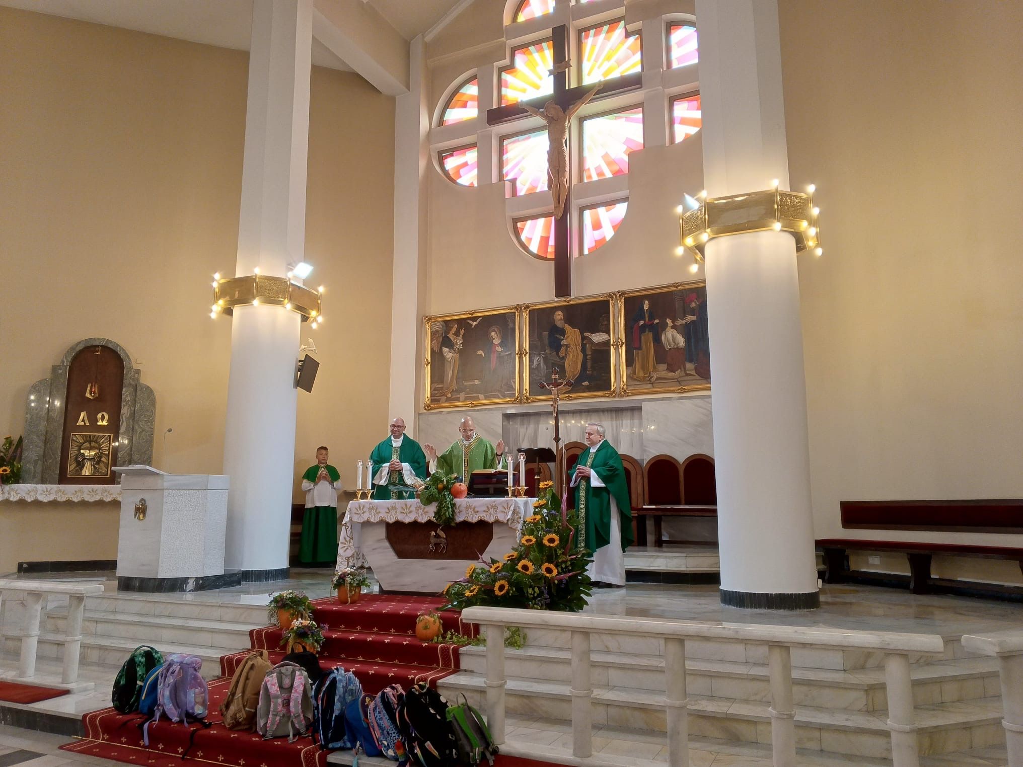 Poświęcenie przyborów szkolnych.