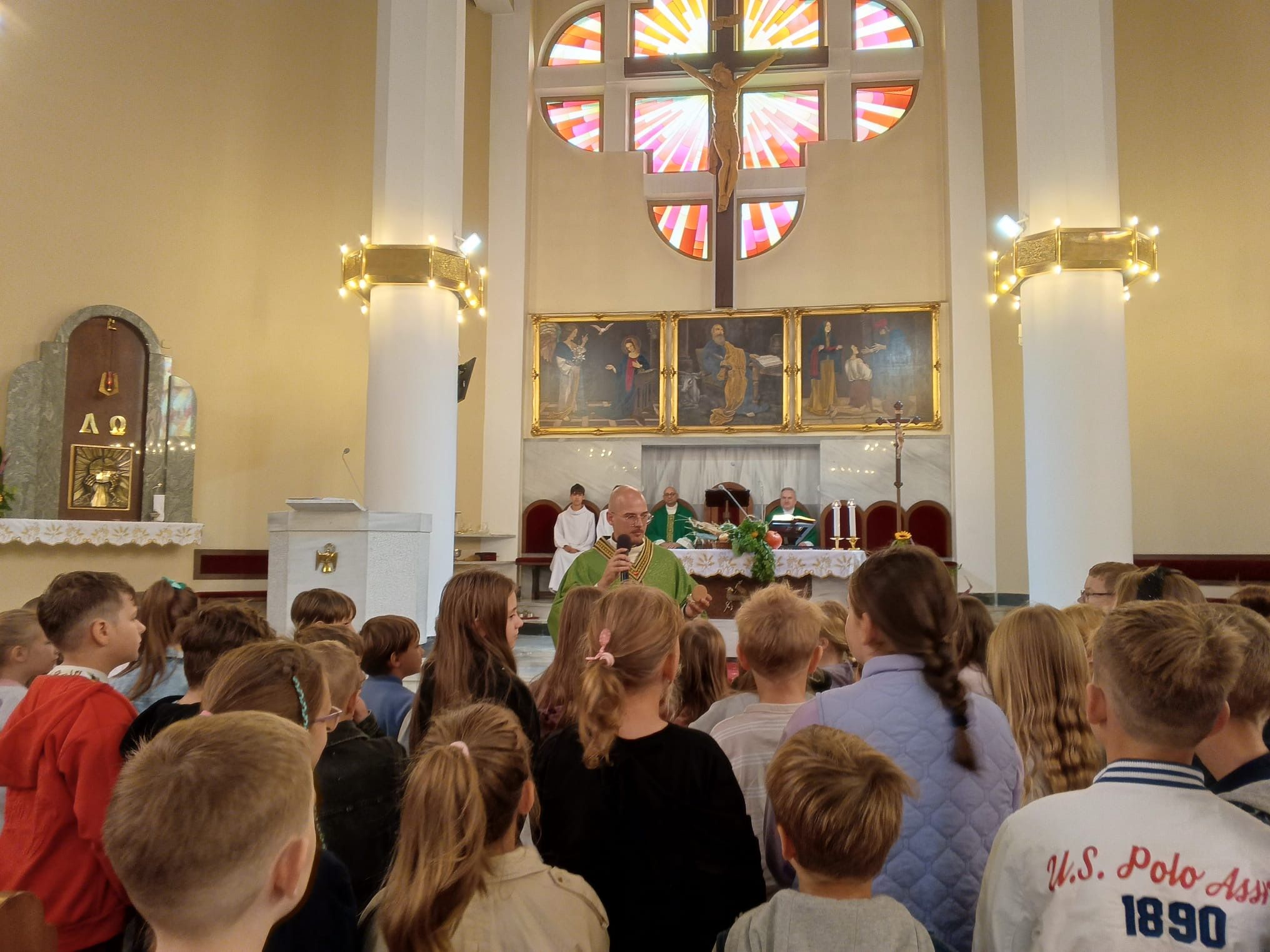Poświęcenie przyborów szkolnych.