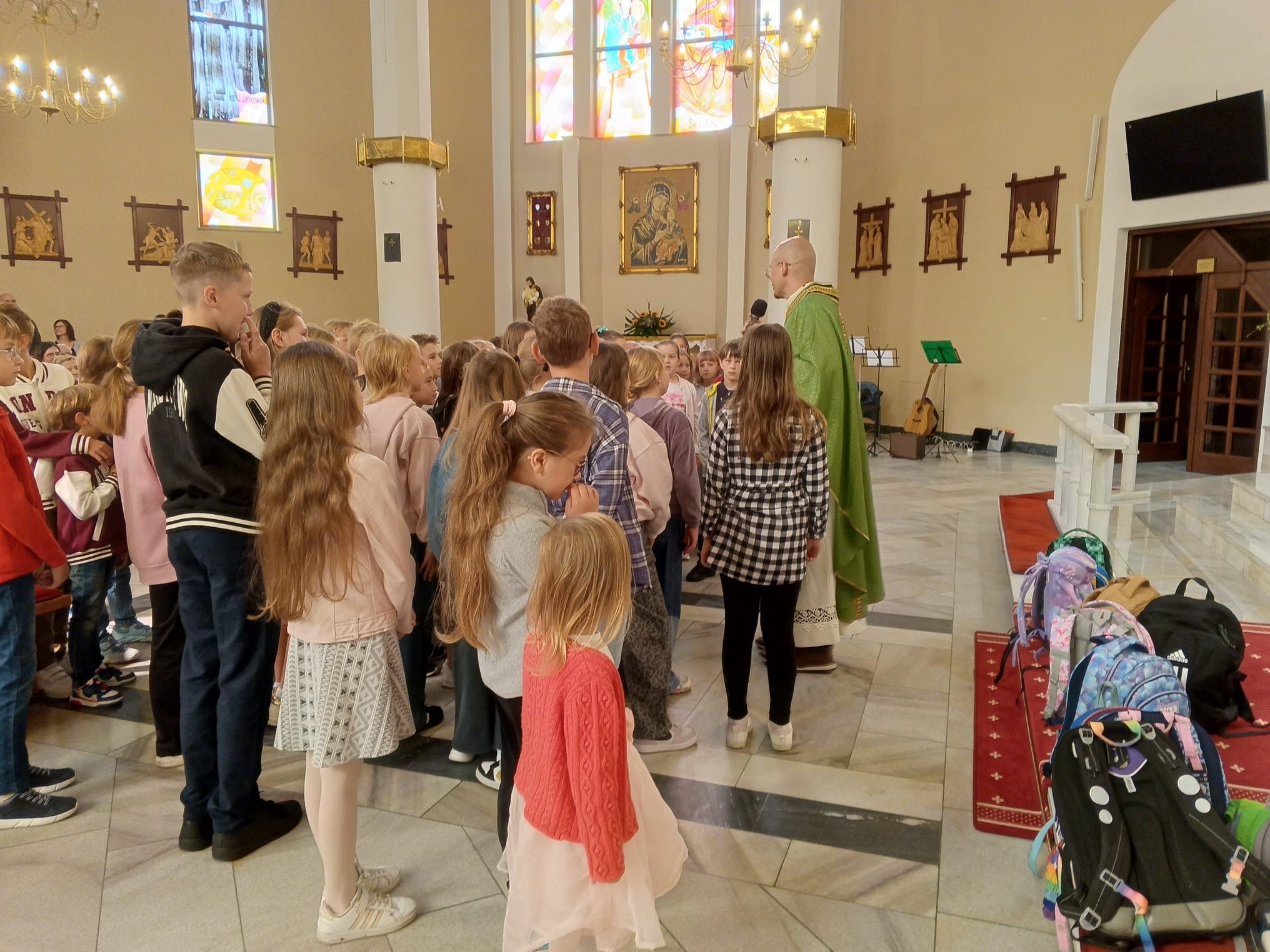 Poświęcenie przyborów szkolnych.